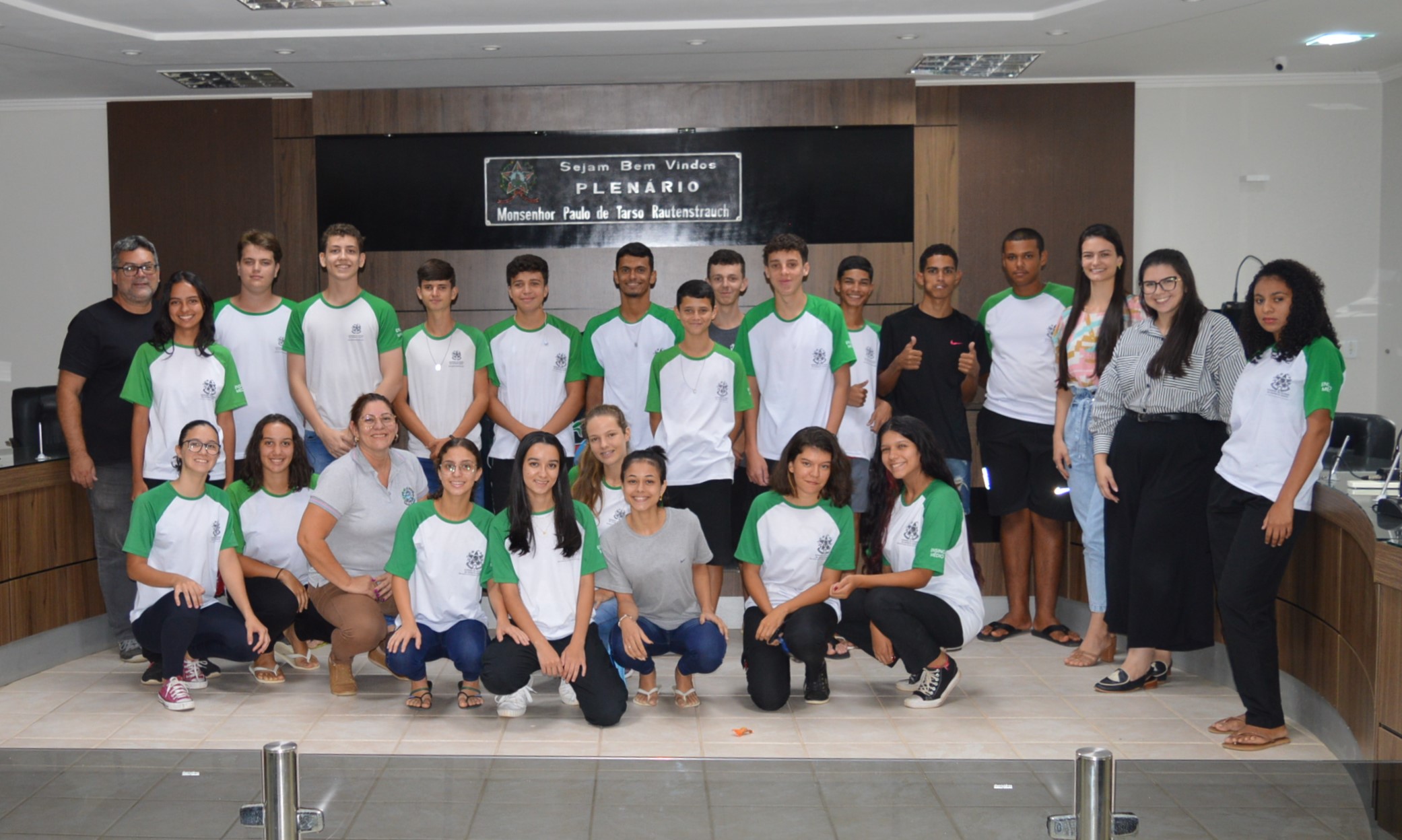 Alunos da EEEFM José Cupertino visitam a CMAC